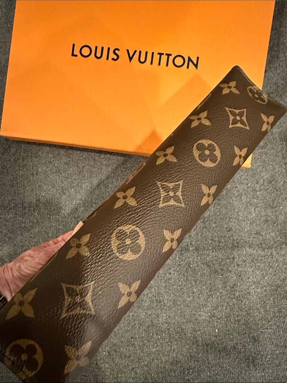 Louis Vuitton Monogram Canvas Toiletry 26 - Picture 14 of 16